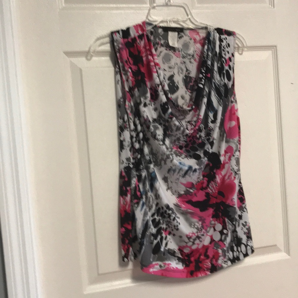 Beautiful flower shell w/ drape neck